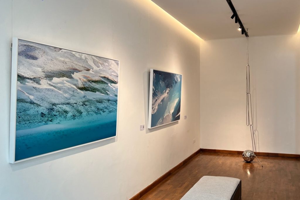 unbound: resonating light